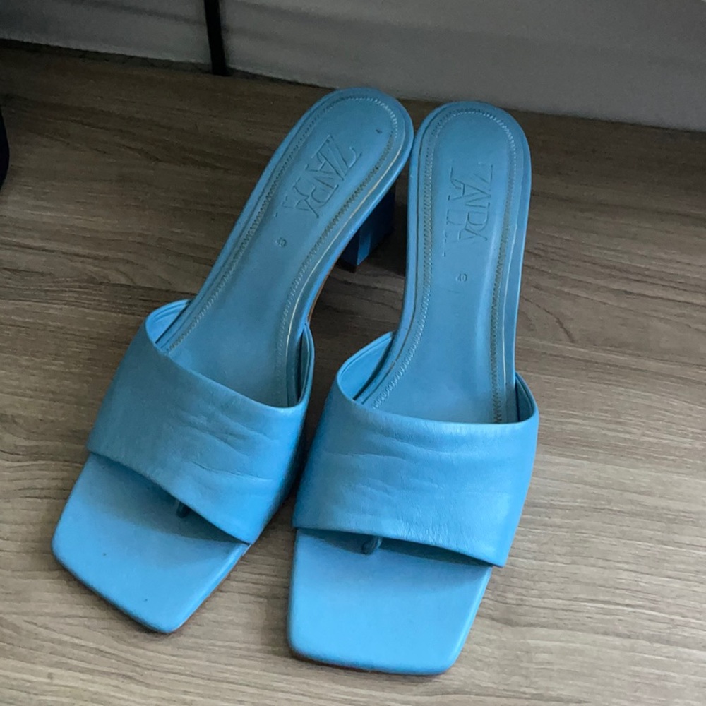 Zara square toe block heel!